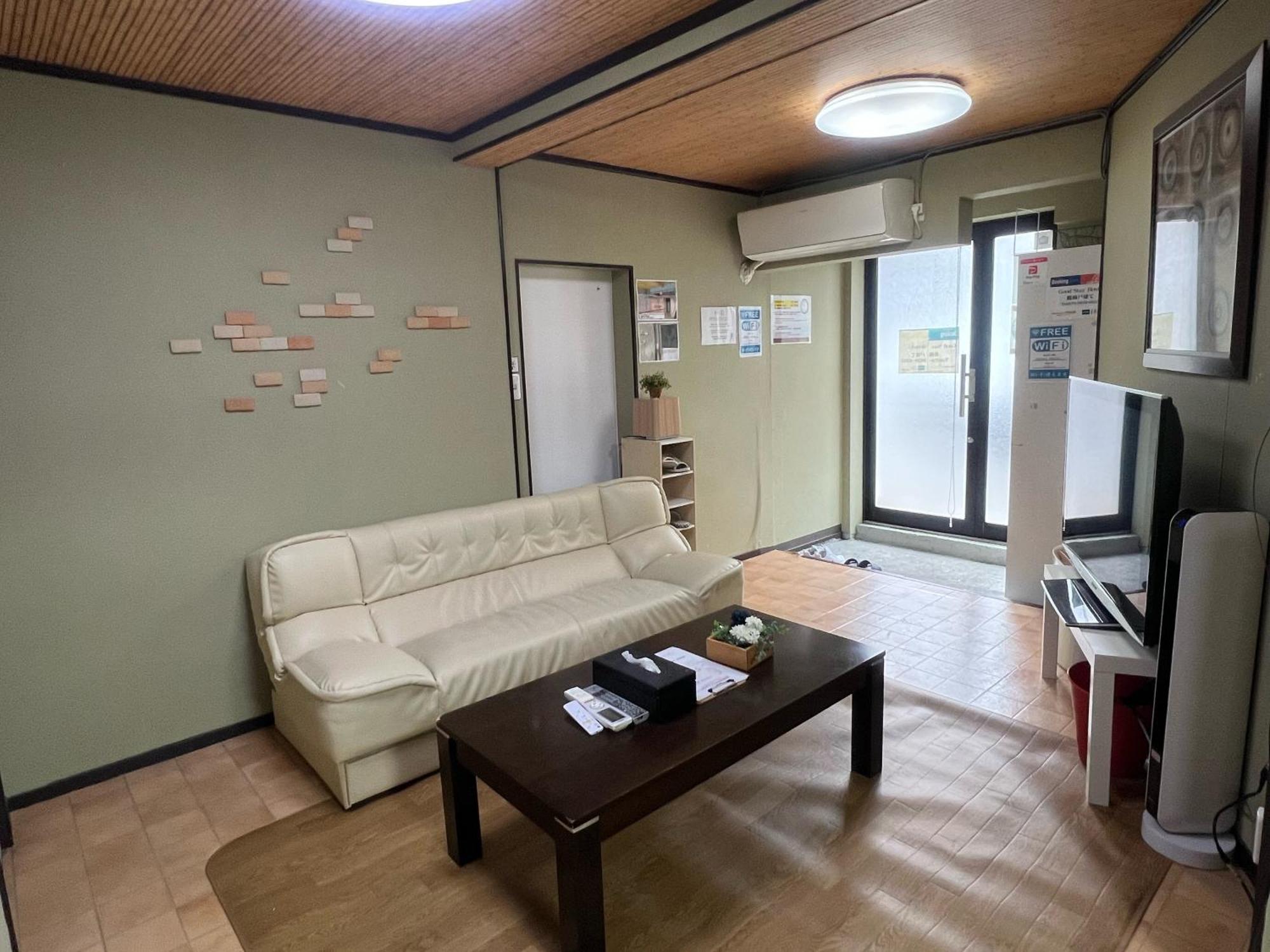 Goodstayhostel鶴橋戸建て Osaka Exteriör bild